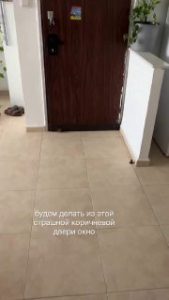 Как стильно обновить старую дверь своими руками