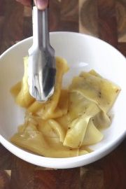 Ленивый бешбармак со студенческой тушёнкой