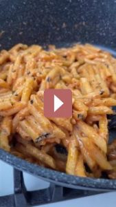 Рецепты: Паста в сливочно-томатном соусе