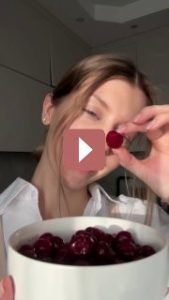 Рецепты: Шоколадный кекс с вишней