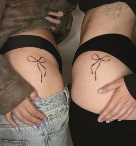 Женские татуировки: Тату с подругой