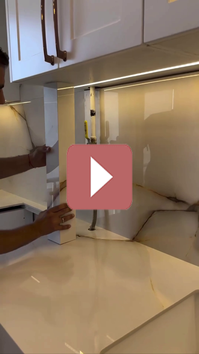 Как элегантно замаскировать газовую трубу на кухне